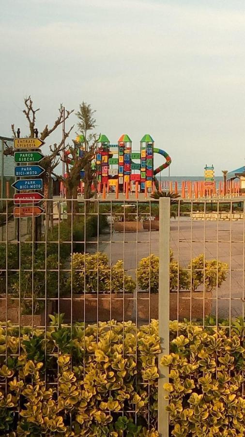 Appartamento Al Mare Lorella ซอตโตมารีนา ภายนอก รูปภาพ