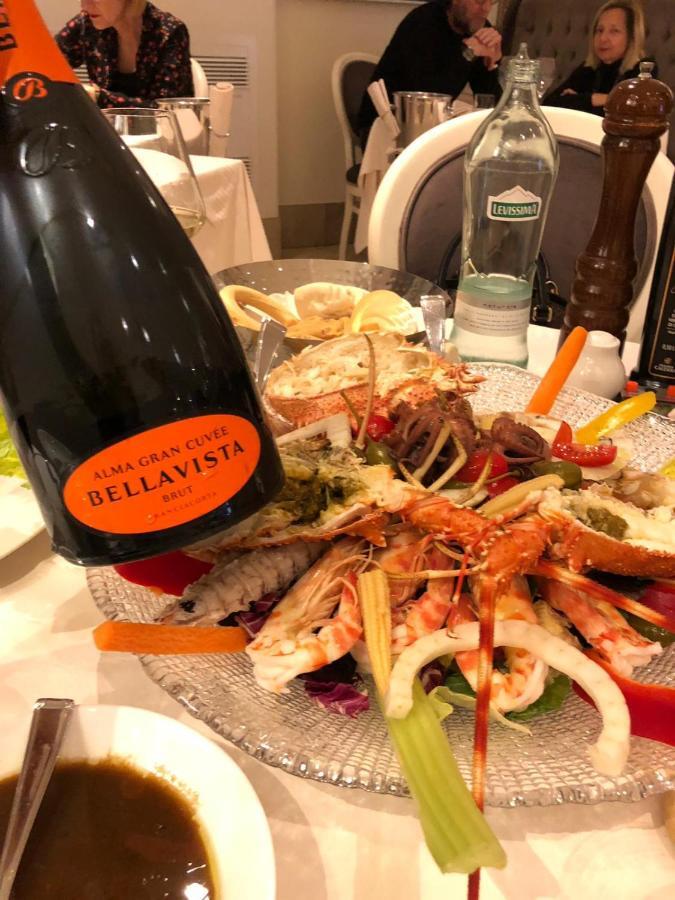 Appartamento Al Mare Lorella ซอตโตมารีนา ภายนอก รูปภาพ